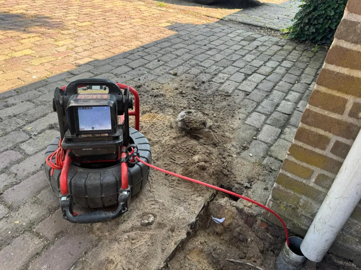 Camera-inspectie van een hemelwaterafvoer